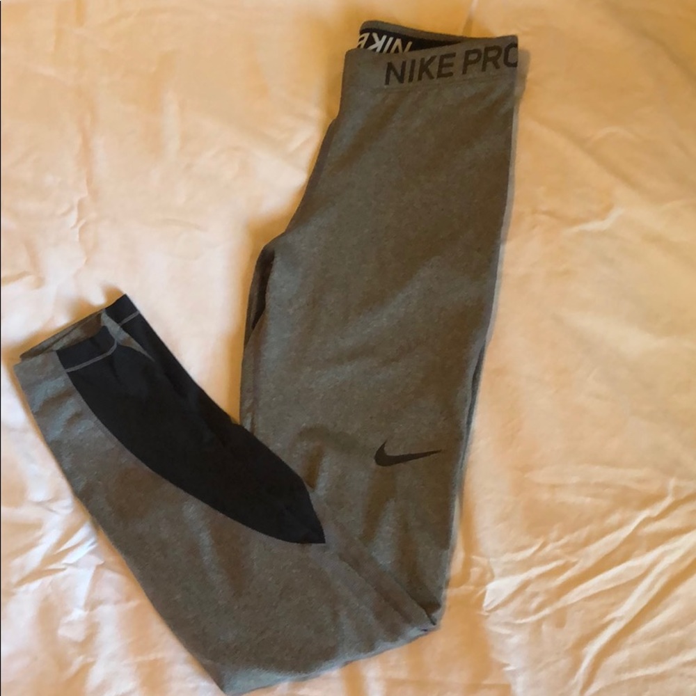 Women’s NikePro leggings, gray with black accent